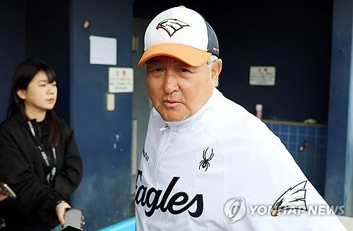 '나가라고?' 작년 준우승 한화 김경문 감독 퇴진이 웬 말인가, 대안 있나...타선 폭발 중, 투수진만 안정되면 반등 가능, 기다려줘야