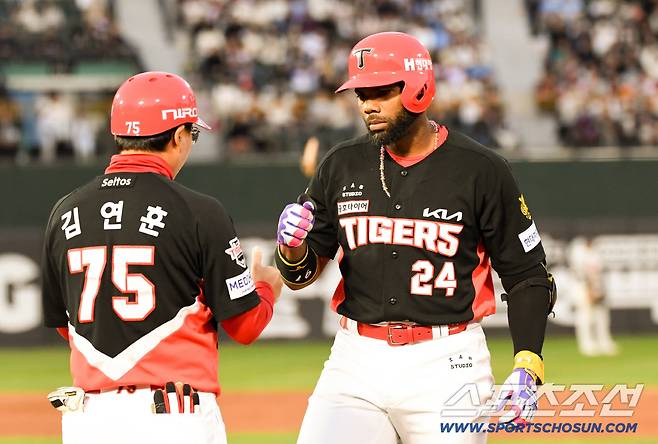 신기록 행진 멈춘 날, KIA 복덩이 대체 외인은 웃었다…