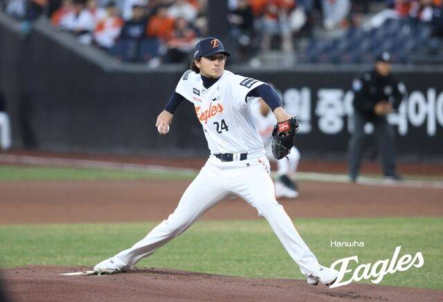 '다리 찢다 황당 부상' 그 한화 외국인 투수, 김경문을 웃게 할까…149km KKKKK 1실점 위력투, 1.3억 알바생 이별 임박