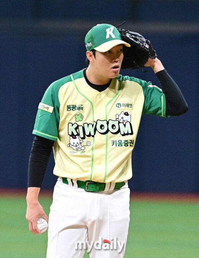 “의사도 이런 케이스(안우진) 거의 없다고…” 부상의 시대에 팔+어깨 고치고 160km, KBO 최고에이스는 더 강해진다