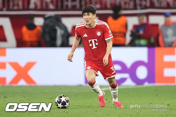 ‘수비수 최고평점 8.6’ 맹활약 펼친 김민재, 왜 전반전만 뛰고 교체됐을까?