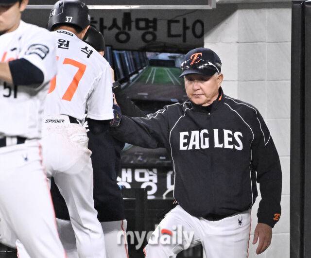 '파격' 김경문은 왜 무명 육성선수 택했나…한화 잔류군→1군 코치 추천, 불꽃야구 사이드암 뜬다