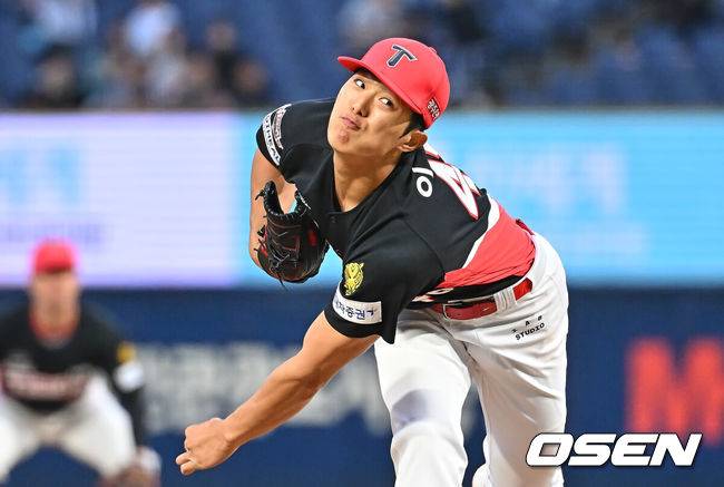 또 볼볼볼, 3회 못 채우고 4실점 강판…“날씨처럼 화창하게 웃었으면” 꽃감독 바람은 이뤄지지 않았다 [오!쎈 부산]