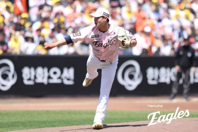 한화 박준영 KBO 45년 새 역사 썼다! 육성선수 최초 데뷔전 선발승! LG에 9-3 완승 [대전 현장리뷰]