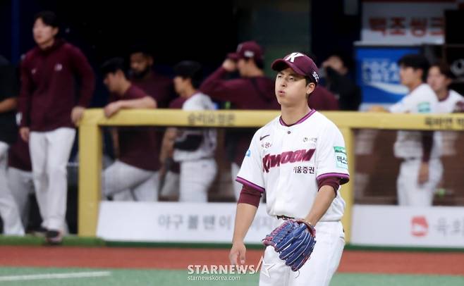 '와' 안치홍 끝내기 만루홈런이라니! 최하위 키움, 5연패 사슬 끊고 '선두' KT 발목 잡았다 [고척 현장리뷰]