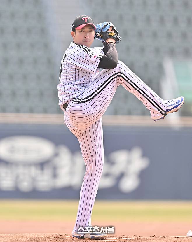 LG 선발진 ‘포화 상태’… 손주영 가세에 ‘멀쩡한 선발’ 불펜행 운명, 희생양은 누구?