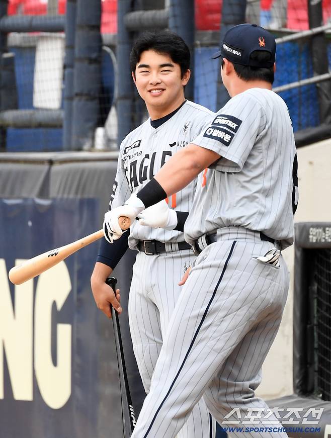 5명이 33홈런 '폭격', 라팍팀 삼성보다 더 많이 쳤다…총체적 난국 → 벼랑끝 대반전, '평균 25.2세' 독수리 5형제 있었네