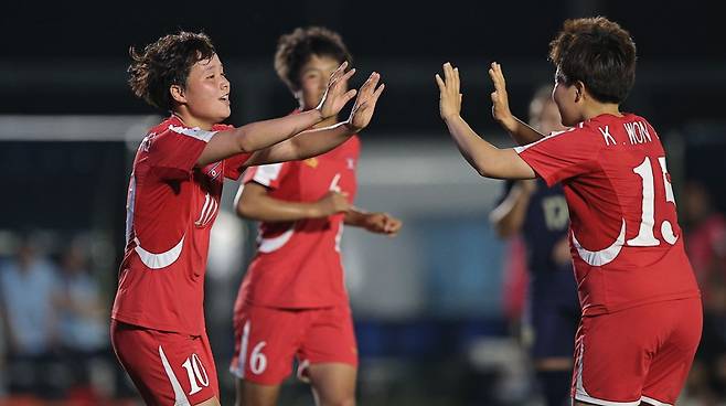슈팅 수 北 32-1 태국, '골골골골골골' 융단 폭격 6-0 대승→준결승행…북한 女 U-17 대표팀 월드컵 티켓 확보