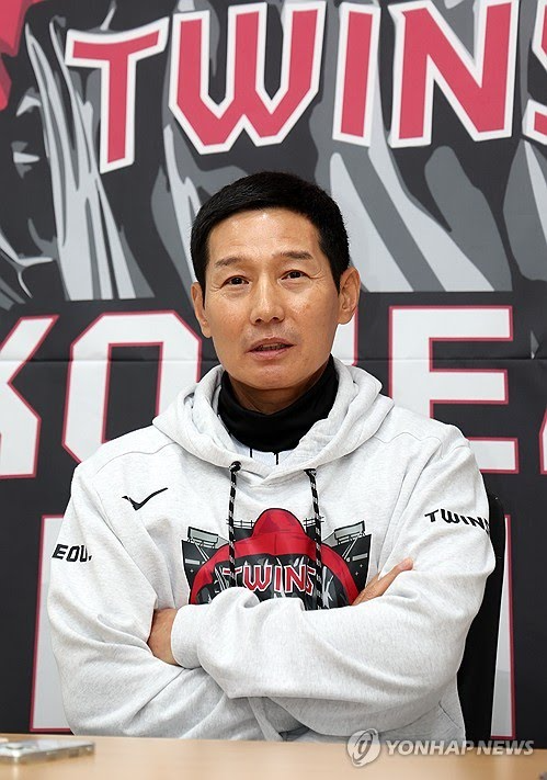 '치리노스 교체설' '쿠싱 영입설' '손주영 마무리설'...투수 비상 LG, 마운드 재편하나?