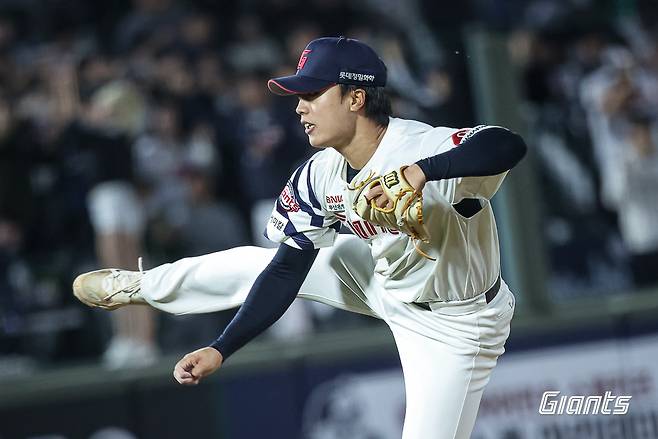 롯데 '대졸 최대어' 루키, 실점 또 실점→지쳤나 했더니…휴식 후 1⅓이닝 KKK 쾌투!
