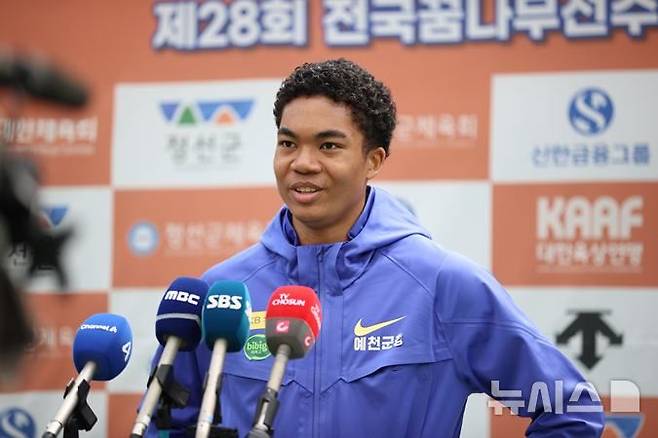 육상 조엘진, 100m '비공인 10초09'…한국 기록과 0.02초 차