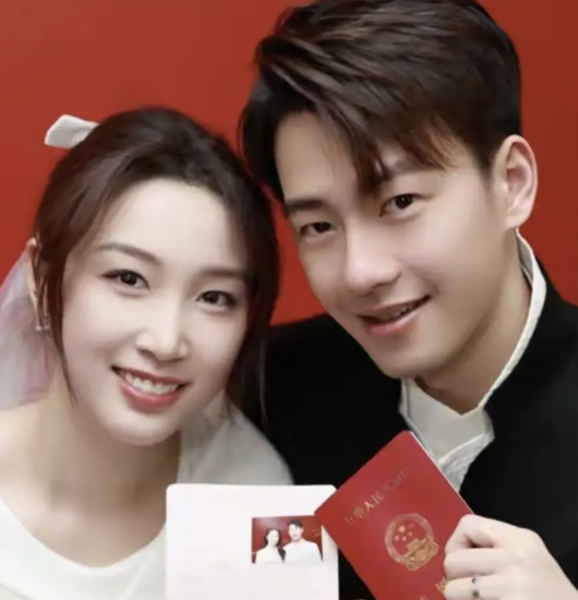 ‘세계랭킹 5위 26세에 돌연 은퇴?’ 中탁구스타 첸톈이, 배드민턴스타 왕창이와 결혼