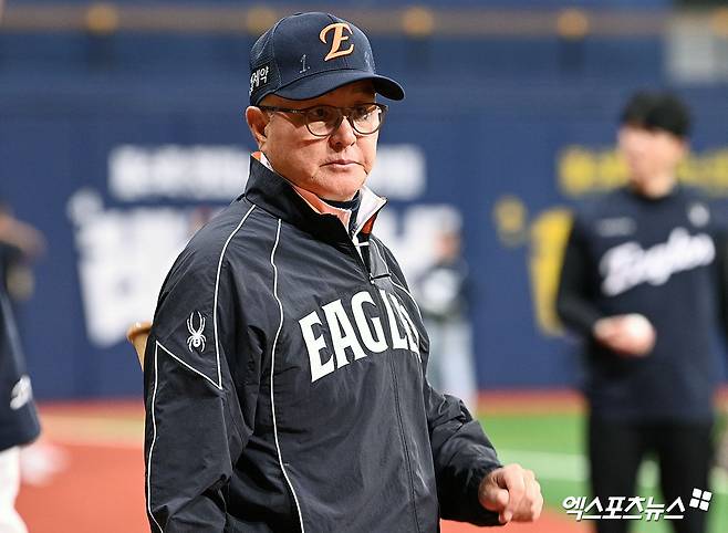 한화, '타율·안타·홈런·득점·타점·장타율·OPS·득점권 타율' 8개 부문 1위 싹쓸이…방망이 무섭네→그런데 마운드가 '꼴찌', 해결 과제 명확하다 [고척 현장]