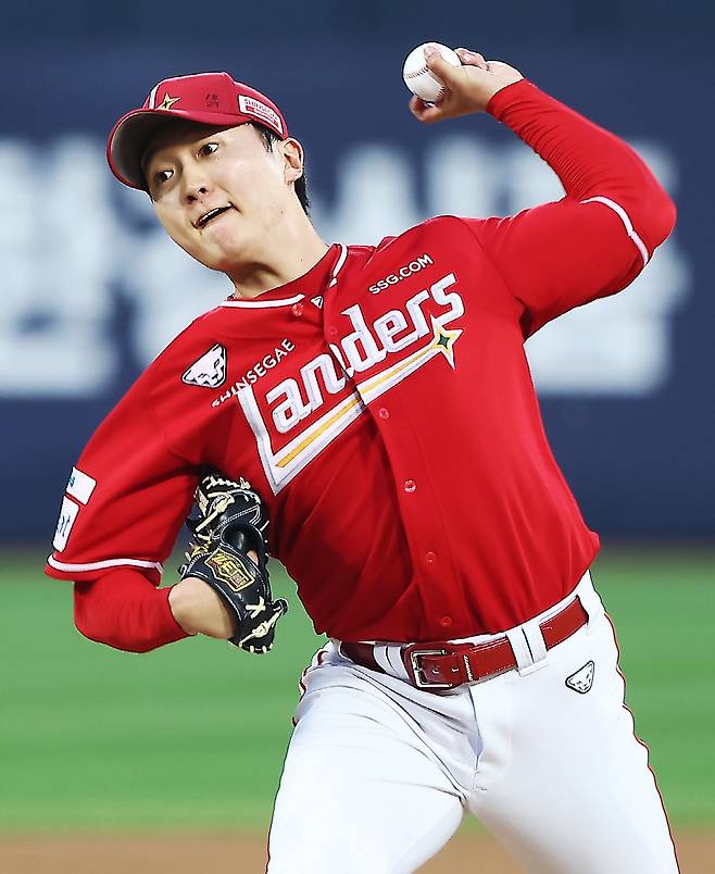 제2의 김광현 맞다니까! '8G만에 5승 → 다승선두' 24세 新에이스의 폭발적 기세…그가 등판하는 날 팀도 승리한다 [수원포커스]