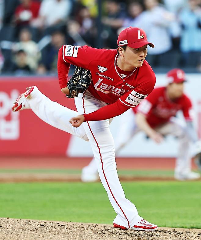 제2의 김광현 맞다니까! '8G만에 5승 → 다승선두' 24세 新에이스의 폭발적 기세…그가 등판하는 날 팀도 승리한다 [수원포커스]