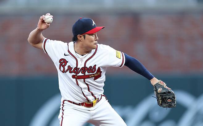 빙판길서 미끄러졌던 김하성, MLB 복귀전서 매끄러운 수비
