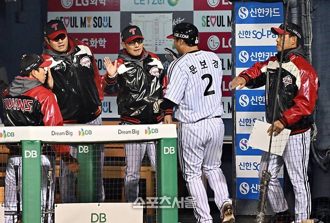 ‘10G 5승5패’ LG, 야구의 신도 못 막은 문보경 공백…“차라리 초반 부상이 낫다” [SS시선집중]