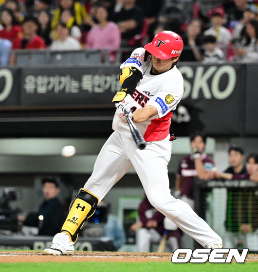공포의 대체외인 와~ 벌써 5호 홈런! 역전스리런 폭발, 대투수 189승 웃음...KIA 9-2 설욕, 두산 4연승 실패 [광주 리뷰]