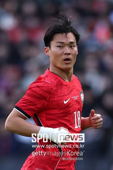 '월드컵 직전 탈락 아픔' 오현규, 등 번호조차 없었던 '4년 전'과 다르다...홍명보호 핵심 급부상