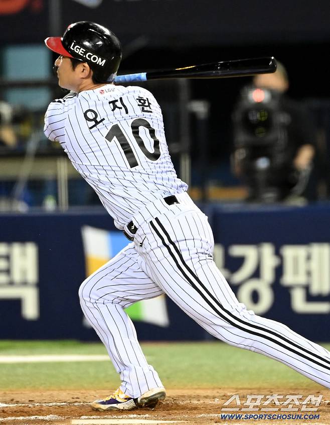 와! 35일만의 홈런포가 1점차 쐐기포라니…'5월 타율 3할' 오지환 부활의 시작점 될까 [SC피플]