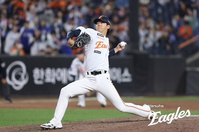 '2군 강등→ERA 0.75' 한화 황준서, '7이닝을 79구로 지웠다'... '미완의 1순위' 시간이 올까