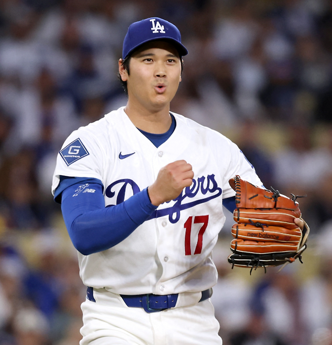 ‘ERA 전체 1위’ 오타니, SF 압도한 102구 K쇼…이정후도 꽁꽁 묶였다