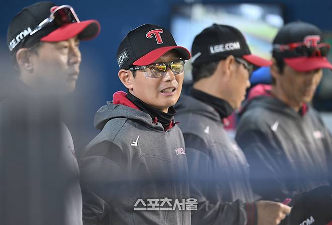 잠실구장 ‘트럭 시위’→염갈량 “감사하게 생각한다…손주영 마무리 이유는” [SS잠실in]