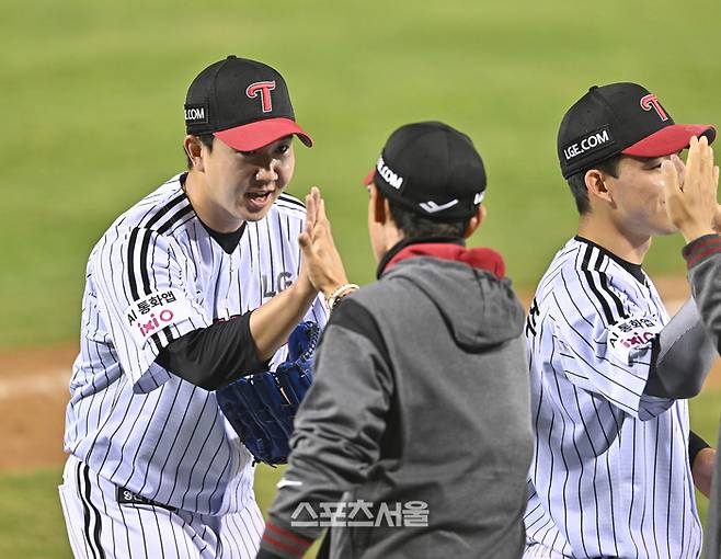 잠실구장 ‘트럭 시위’→염갈량 “감사하게 생각한다…손주영 마무리 이유는” [SS잠실in]