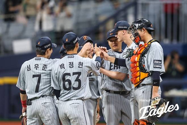 ‘공동 6위’ 한화, 이 집 맛집이네! ‘호투’ 정우주, ‘첫승’ 박준영, 홈런 3방까지…김 감독 “3연전 고생 많았다” [SS고척in]