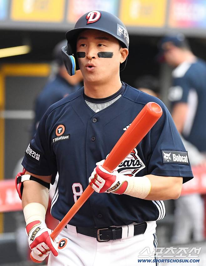'1억 굴욕→또 2군행' 트레이드 초강수 컴백, '역대 최초' 시동 다시 걸었다