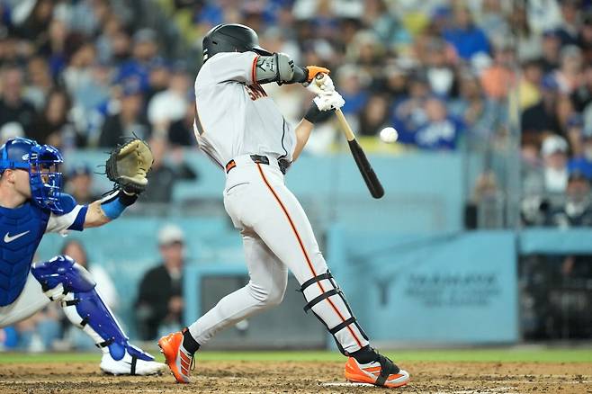 '와' 이정후, MLB 첫 '인사이드 더 파크 홈런'…다저스 무너트렸다 (종합)
