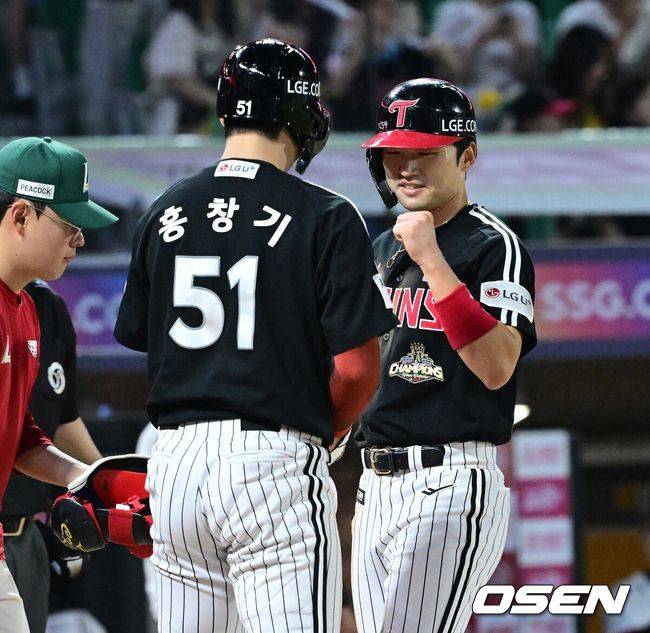 8회말 만루 홈런 동점→9회초 밀어내기 결승점...'손주영 무사 1,2루 막고 세이브' LG, SSG에 8-7 승리 [인천 리뷰]