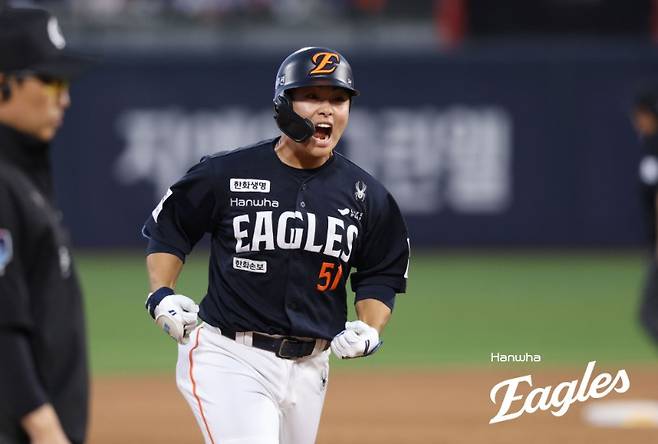 강백호 보상선수로 떠난 한승혁, 이번엔 친정팀 한화가 울렸다…페라자 홈런→문현빈 장타 '쾅' [수원 현장]