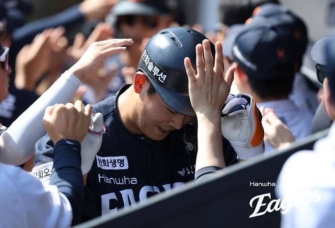 스리런 두 방으로 친정 울린 강백호…한화, kt 잡고 3연승