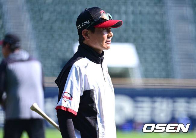 “희한하네. 이 경기력으로 1위라니…” 염갈량 껄껄 웃다. LG는 경기 안 하고 공동 1위 됐으니까, ‘땡큐 한화’