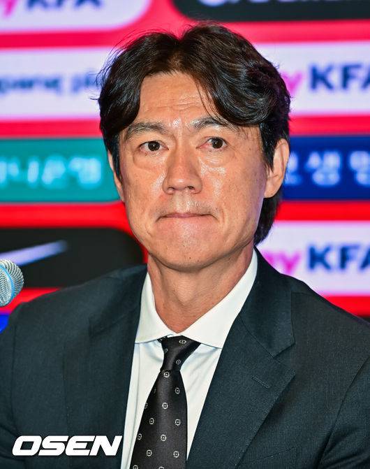 “첫 외국 태생 태극전사” 카스트로프, “월드컵 퇴장 없을 것”... 카드 논란도 자신감