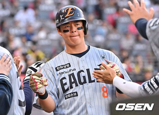 한화 라인업 파격이다! 노시환 전격 리드오프 배치...'한미 200승 도전' 류현진-최재훈 배터리 [오!쎈 수원]