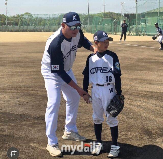 '고등학교 졸업→LA 다저스 직행' 장현석의 스승, 신정익 논산시유소년야구단 감독의 '행복 야구'...