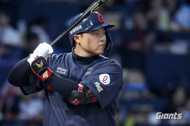 ‘비거리 130m·타구속도 174.4㎞’ 롯데 한동희, 연속경기 홈런포 발사 [SD 잠실 라이브]