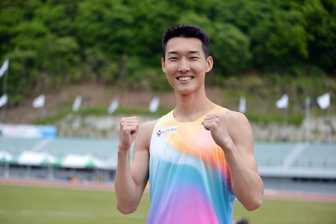 우상혁은 스파이크 찢어지고, 나마디는 10초35…기록경신 다음에