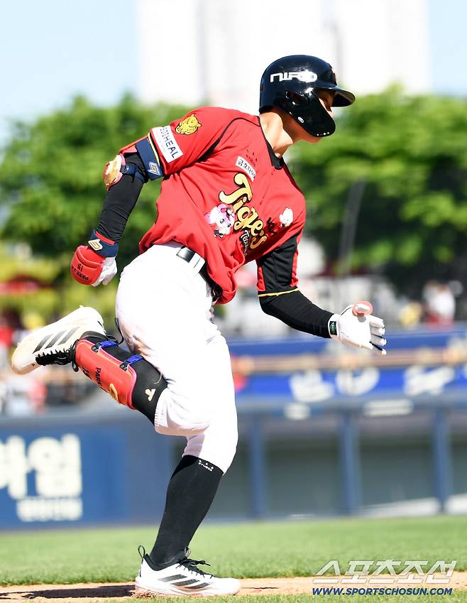 'KIA 역대 최초' 서막에 불과했다, 김도영 또 키울 줄이야…고작 19살, 역대 2위 기록 갈아치울까