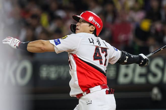 KIA 14-0 LG, 이거 실화냐?…'김호령 데뷔 첫 3홈런' 타이거즈 타선 대폭발→'6이닝 무실점' 올러 시즌 5승 [광주:스코어]