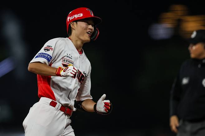 KIA 14-0 LG, 이거 실화냐?…'김호령 데뷔 첫 3홈런' 타이거즈 타선 대폭발→'6이닝 무실점' 올러 시즌 5승 [광주:스코어]