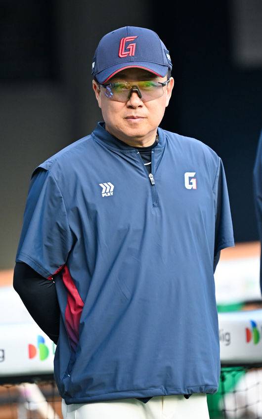 8회 빅이닝 역전극! 김태형이 웃었다...