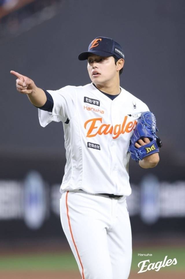“걱정해 주신 모든 분들께 감사, 더 단단하고 좋은 선수로 마운드 서겠다”…무사히 수술 마친 한화 문동주의 다짐