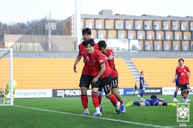 [오피셜] ‘군 면제 특혜 걸렸다’ EPL 소속팀 양민혁·윤도영 포함, 이민성 감독 아시안게임 본격 옥석 가리기 ‘태국 전지훈련 소집명단 발표’