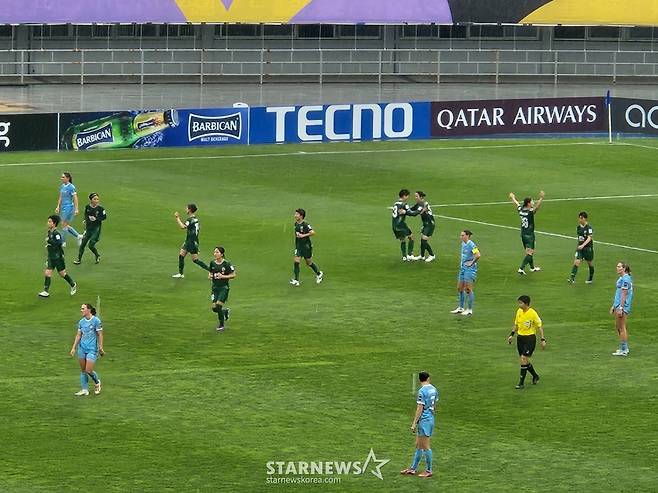 수원FC 위민, 北 내고향 꺾으면 결승서 '日 명문' 만난다... 도쿄, 4강서 멜버른 3-1 격파 [수원 현장]