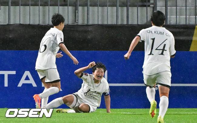 '지소연 PK 실축에 환호 터졌다' 수원FC 위민, 적지 같은 홈 경기서 내고향축구단에 1-2 패