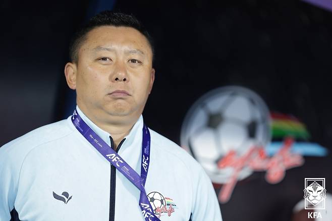 리유일 北 내고향 감독