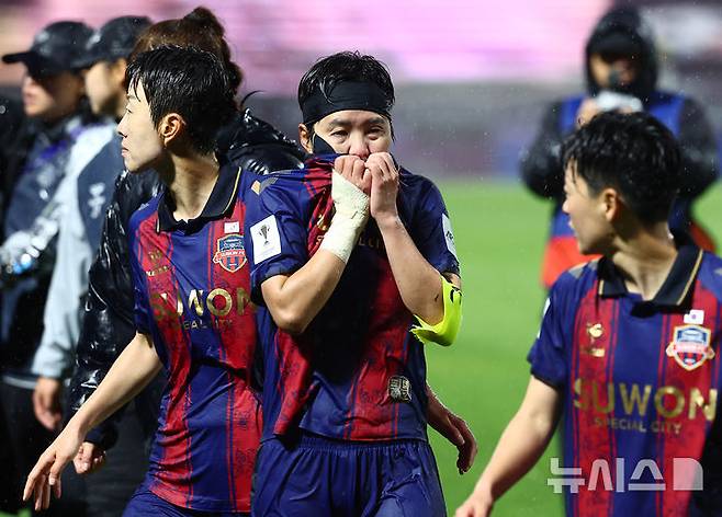 남북대결서 PK 실축하고 펑펑 운 지소연